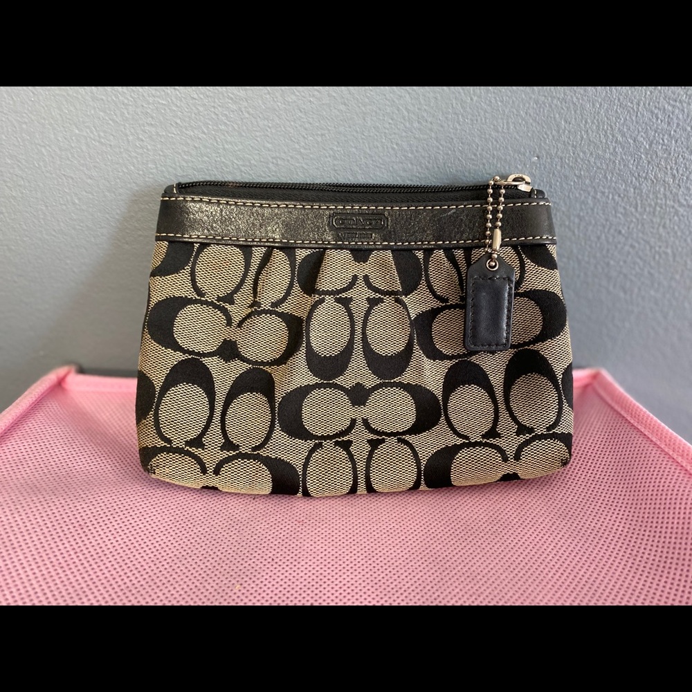 Coach Wallet With Black Interior